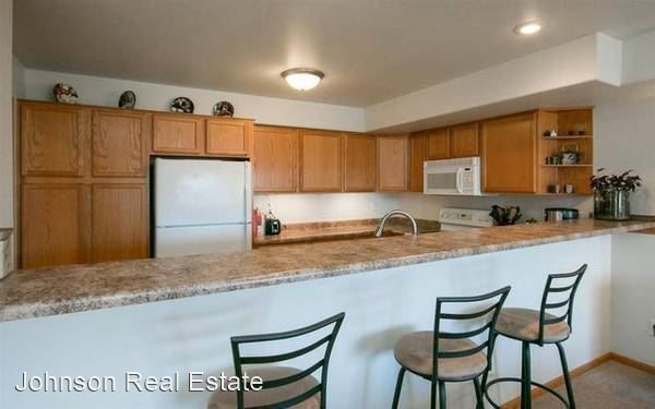 Building Photo - 3 br, 2.5 bath House - 4419 East Court Street