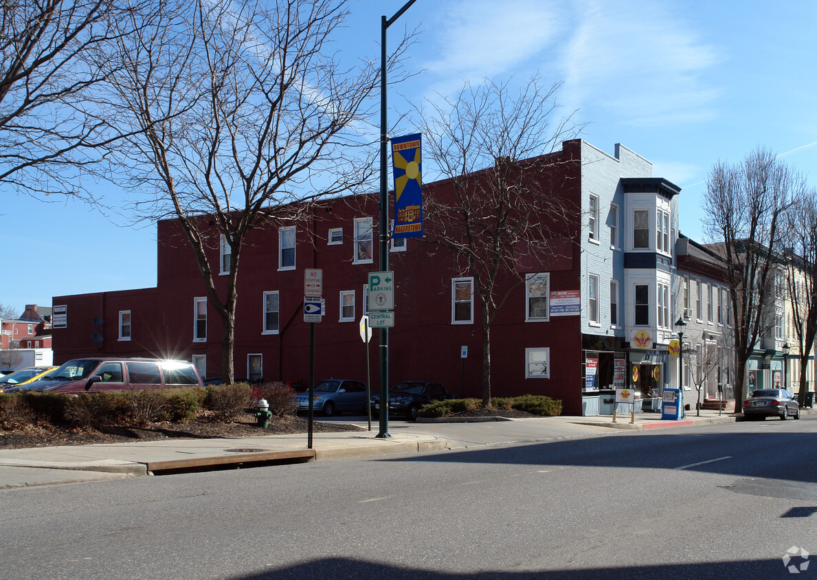 Building Photo - 32-34 E Washington St