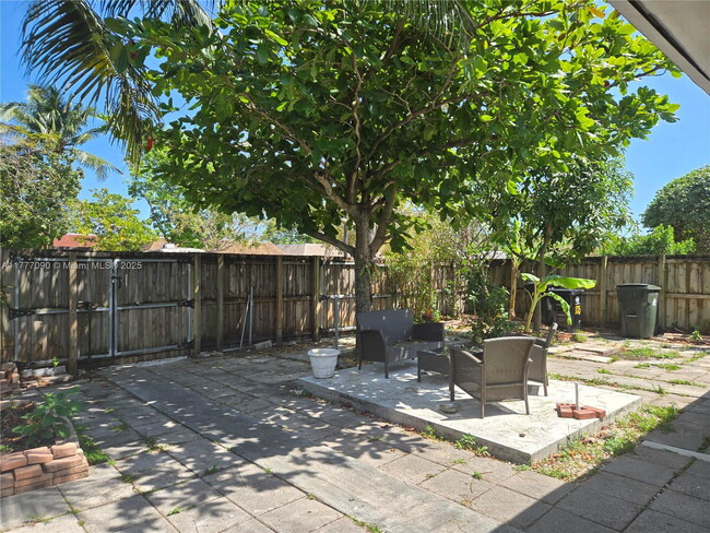Foto del edificio - 1515 NW 8th St