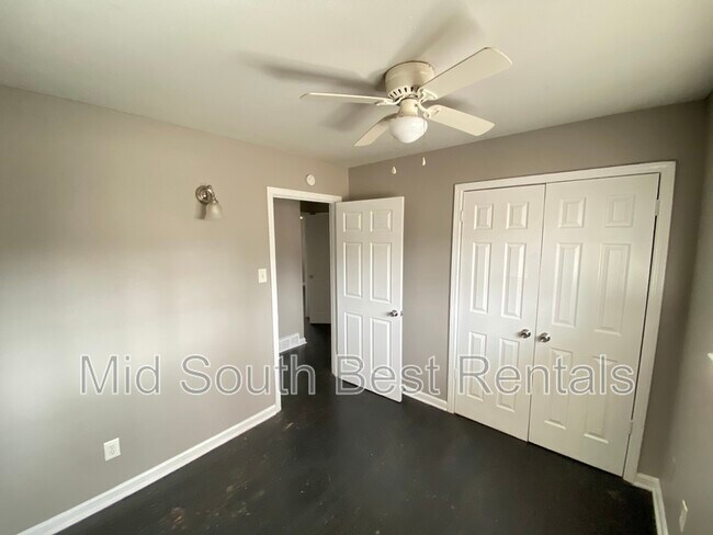 Foto del edificio - 4912 Lochinvar Rd