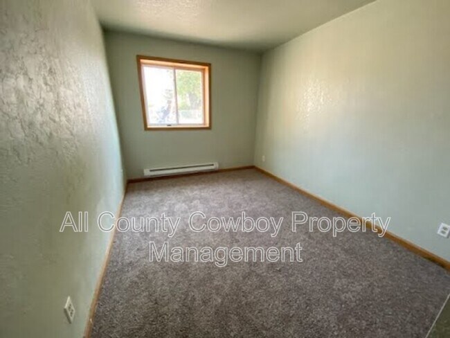 Foto del edificio - 1557 W Jefferson St
