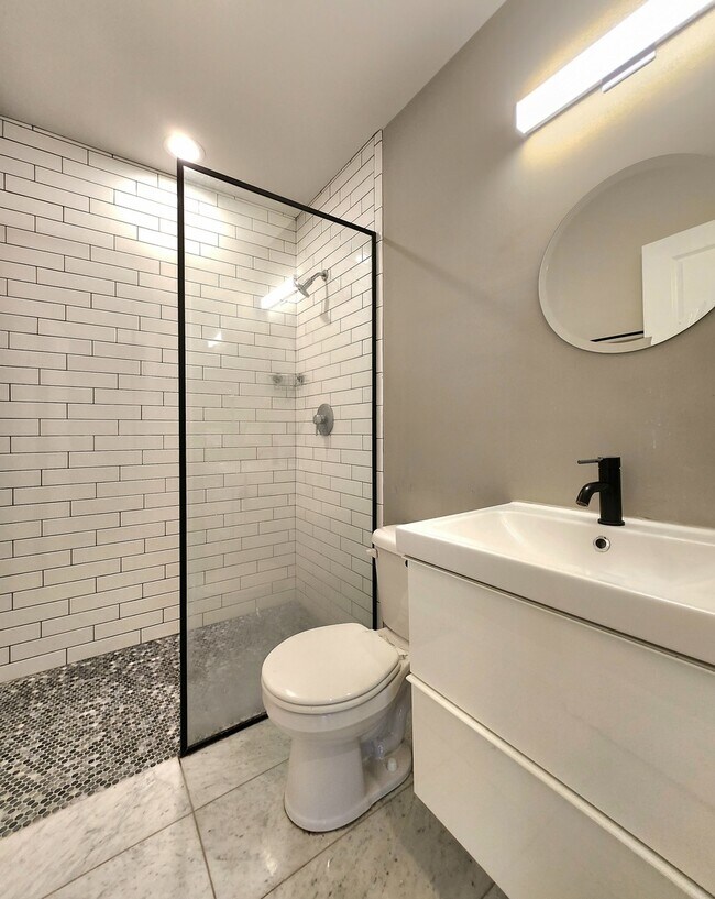Foto del edificio - 835 N Wolcott Ave