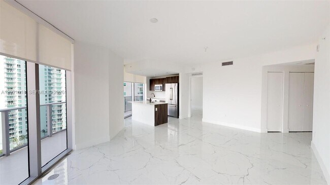 Foto del edificio - 488 NE 18th St