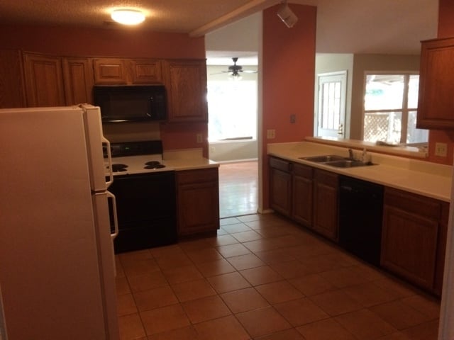 Foto del edificio - 2601 Cedar Ln