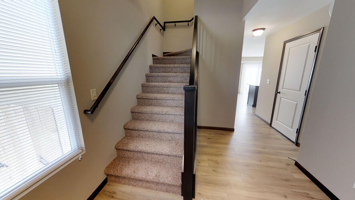 Foto principal - 8790 E Harry St