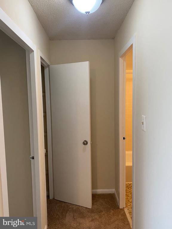 Foto principal - 2500 N Van Dorn St