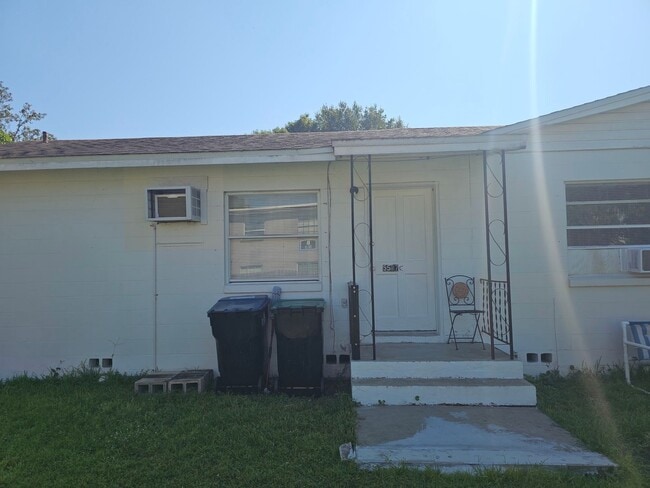 Foto del edificio - 1 Bed 1 Bath Near Downtown, Baldwin Park &...