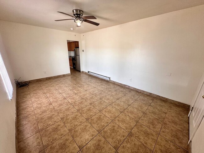 Foto del edificio - 1002 Edith Blvd SE