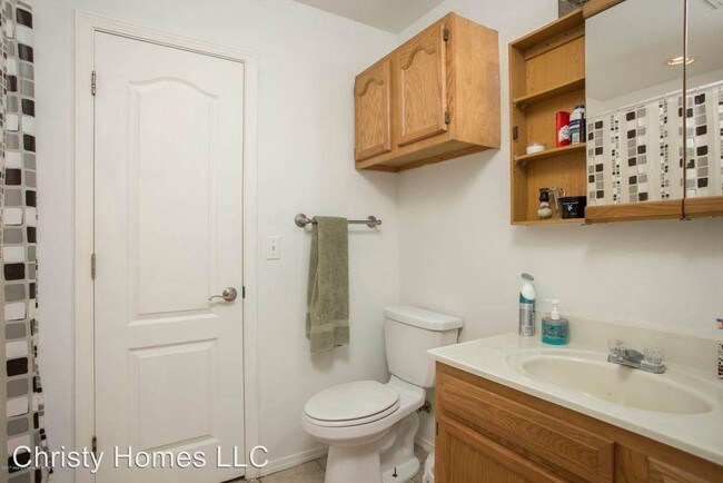 Building Photo - 3703 Eagle Crest Dr
