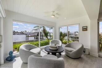 Building Photo - 1100 8th Ave S