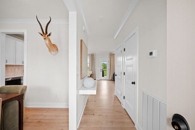 Building Photo - Modern 3 Bed on Nearly an Acre