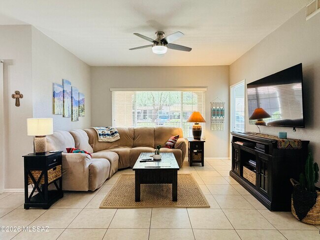 Foto del edificio - 1500 E Pusch Wilderness Dr