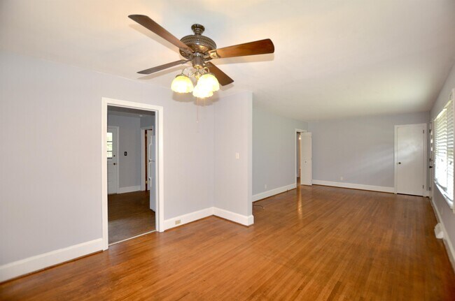 Building Photo - 4120 Leeds Dr