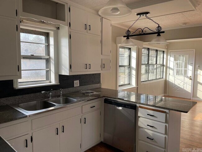 Foto del edificio - 15 Blueridge Dr