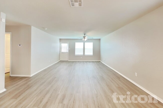 Foto del edificio - 421 Moonvine Way