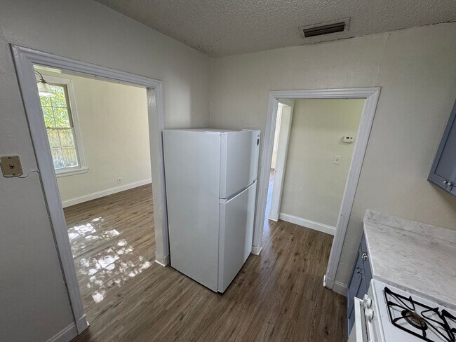 Foto del edificio - 2 Bedroom / 1 Bath Historic Home on Helvenston St in Live Oak