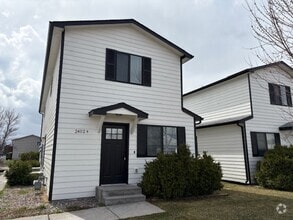Building Photo - 2402 Leo Ave