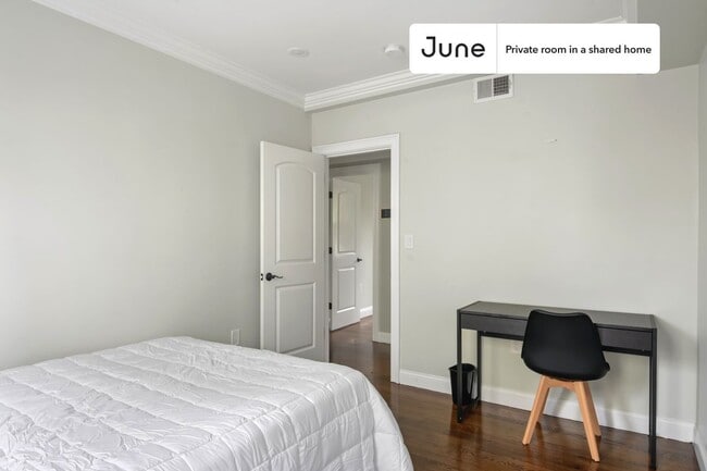 Foto del edificio - Room in Shared 4 bed/1.5 bath home