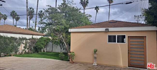 Building Photo - 488 S Willaman Dr