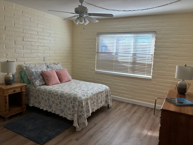 Foto del edificio - 80 N Los Olmos