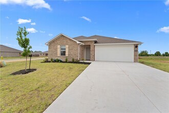 Building Photo - 3060 Laredo Ln
