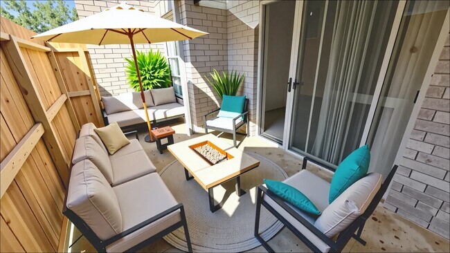 Foto del edificio - 6500 Sands Point Dr