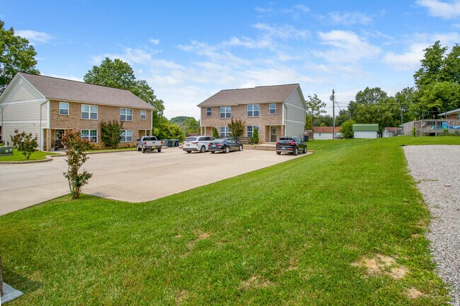 Building Photo - 213 Hurley Ln