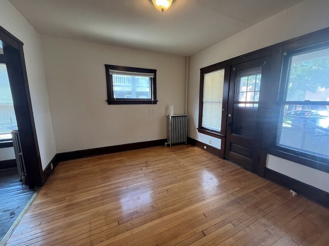 Foto principal - 108 S Bassett St