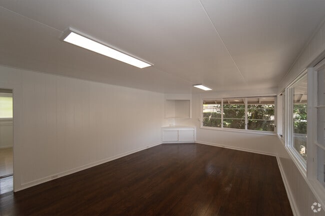 Building Photo - 2260 Waiomao Rd