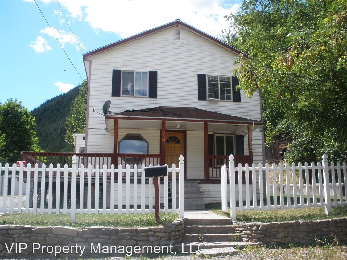 724 4th St, Kellogg, ID 83837 House Rental in Kellogg, ID