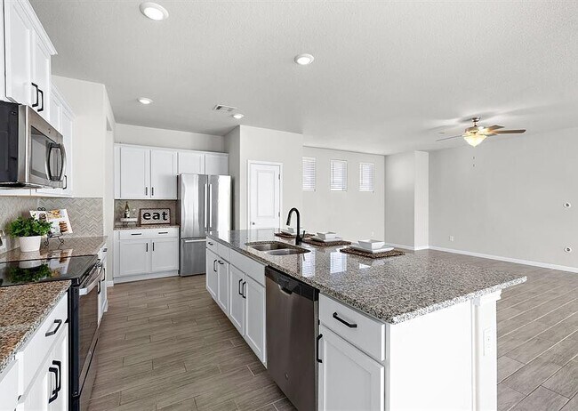 Kitchen - 3017 Settlement Dr