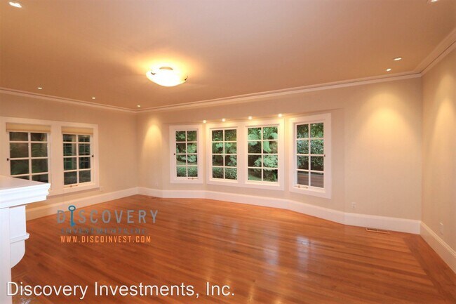 Foto del edificio - 3 br, 3 bath House - 330 Ramona Ave.