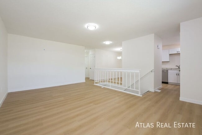 Building Photo - 108 Yank Way