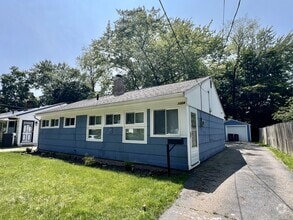 Building Photo - 1324 Clifton Ave