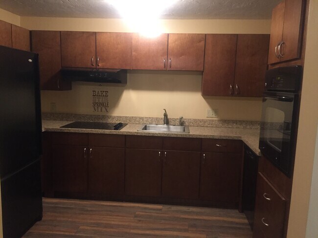 Foto del edificio - 5202 Halcyon Dr