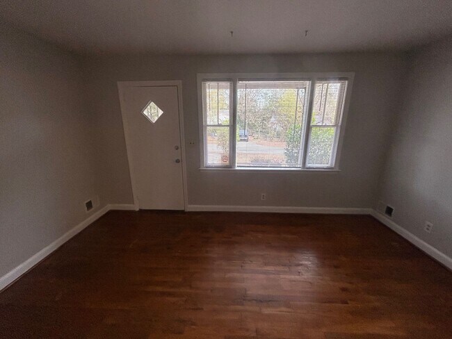 Foto del edificio - 3604 Hydrangea St