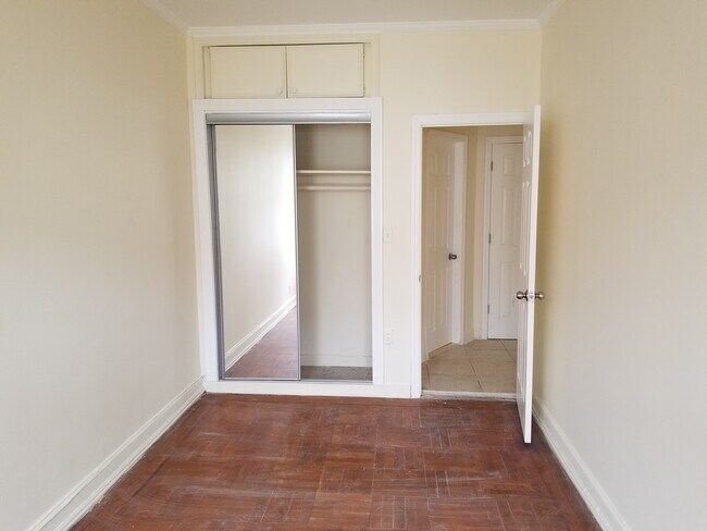 Foto del edificio - 309 E 96th St