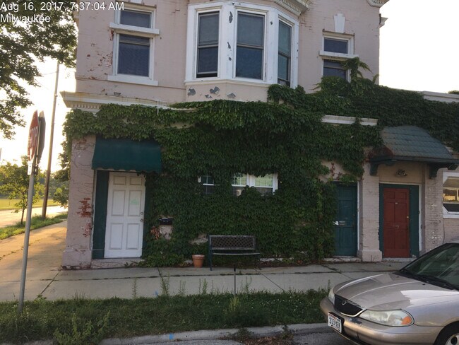 Building Photo - 2400 S Logan Ave