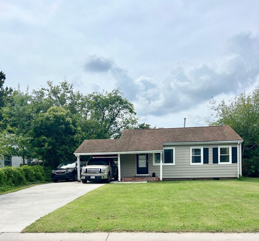 2BD/1BA Home minutes from Norfolk Base! C... - 2BD/1BA Home minutes from Norfolk Base!  C...