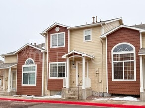 Building Photo - 2533 Mesa Springs View