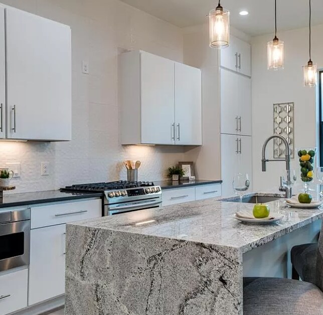 Foto del edificio - 422 W 9th St