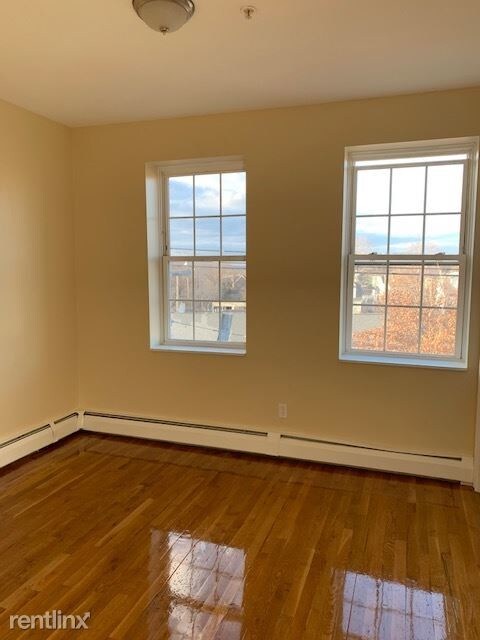 Foto del edificio - 2 br, 1 bath  - 672 Congress Ave Apt 8