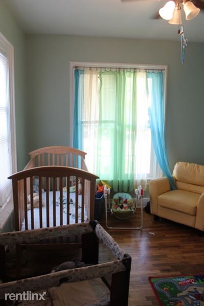 Foto principal - 807 Douglas St NW