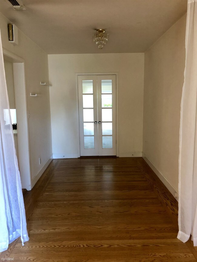 Foto del edificio - 3 br, 2 bath House - 4829 B Street