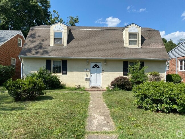 Building Photo - 3004 Douglasdale Rd