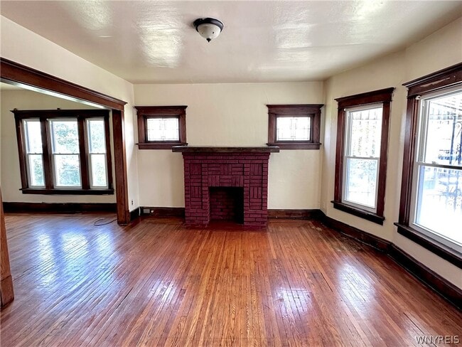 Foto del edificio - 248 Loring Ave
