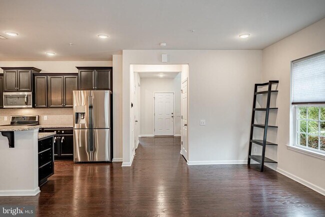 Building Photo - 720 Sun Valley Ct