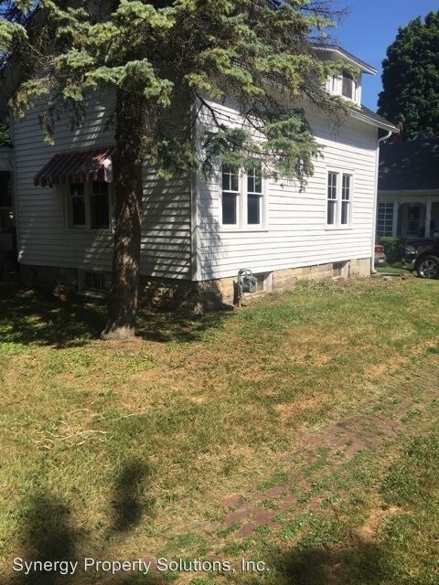 Foto principal - 3 br, 1 bath House - 400 Hopley Ave.