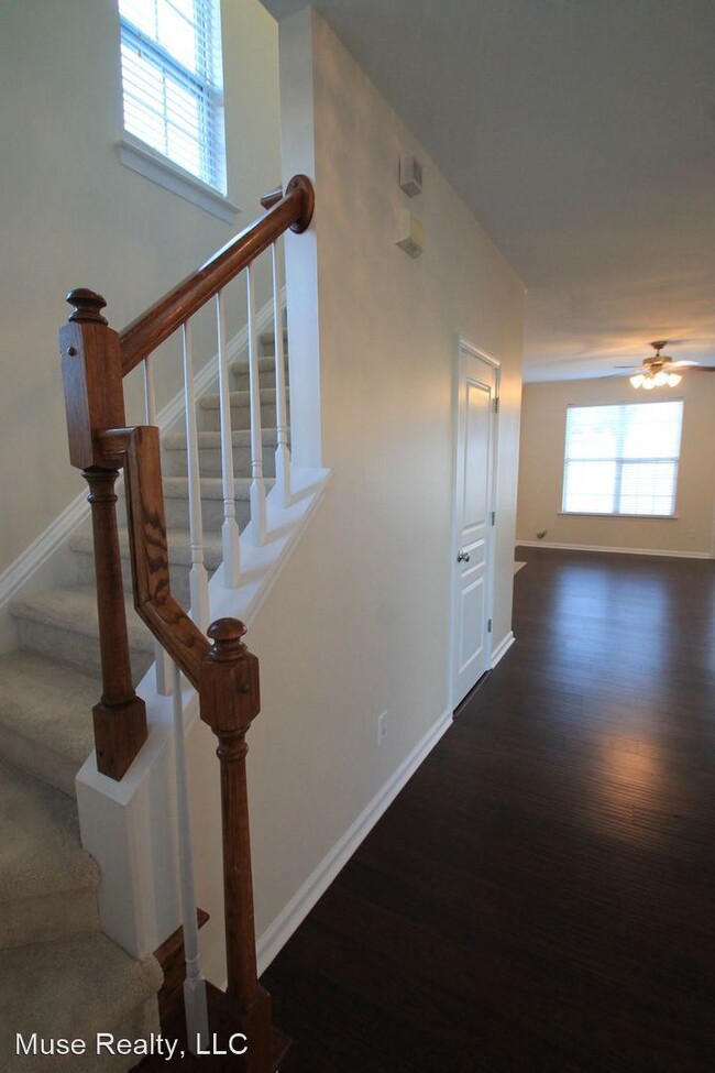 Building Photo - 3 br, 2.5 bath House - 219 Dawn Mist Lane