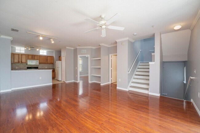 Foto del edificio - Nice 3/2.5 Townhouse with 2-Car Garage in ...